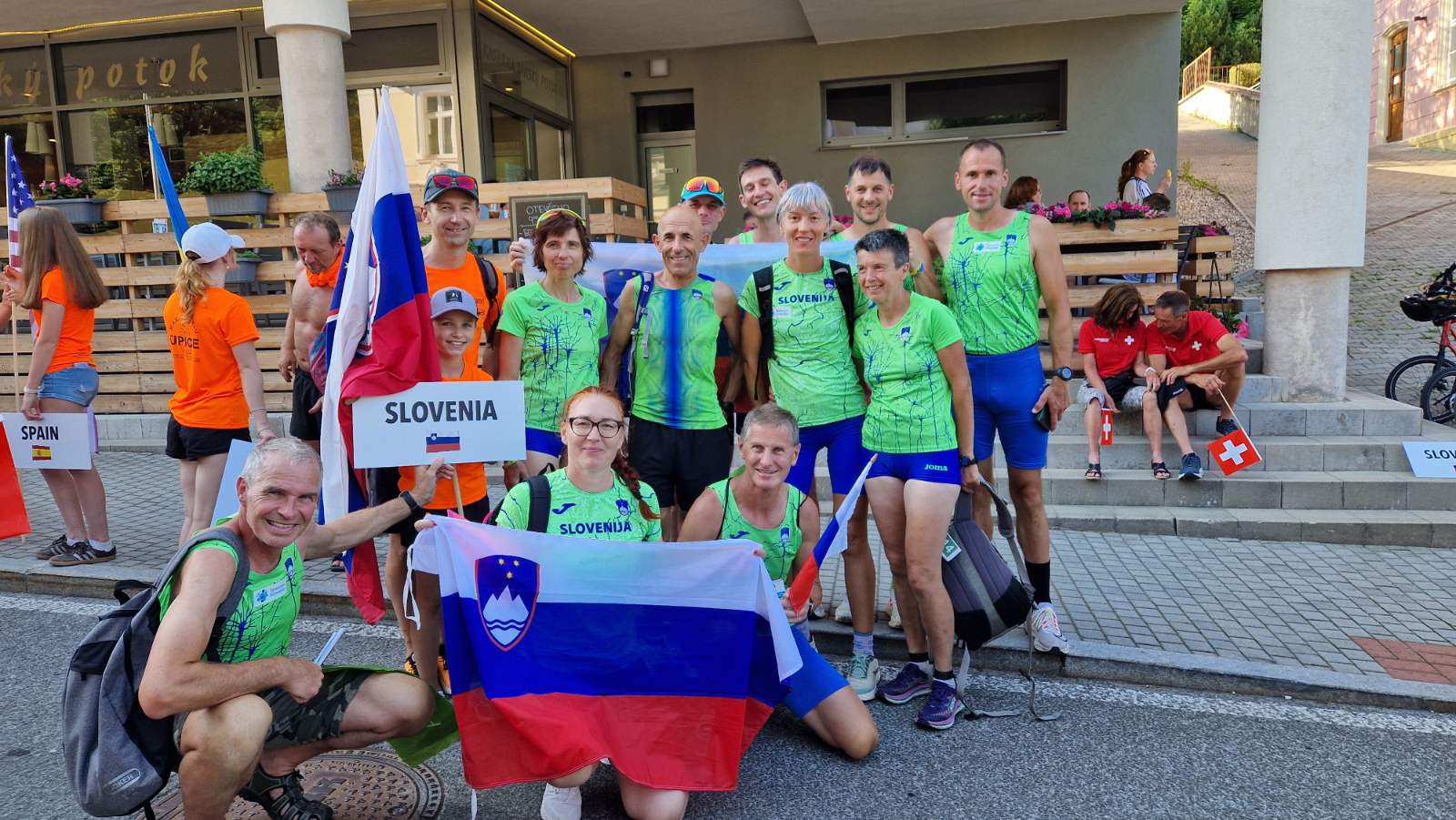 Slovenski veterani so se s svetovnega prvenstva na Češkem vrnili z ekipnim zlatom indvakratnim bronom